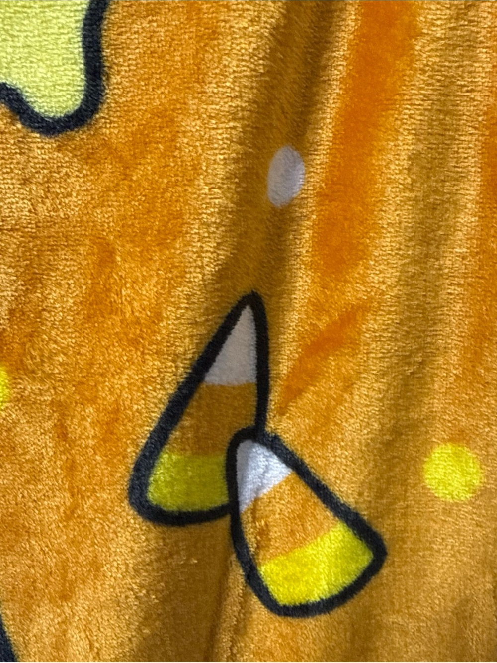 New Hello Kitty & Friends Candy Corn Crew Orange Halloween Blanket On Hanger - Picture 8 of 8
